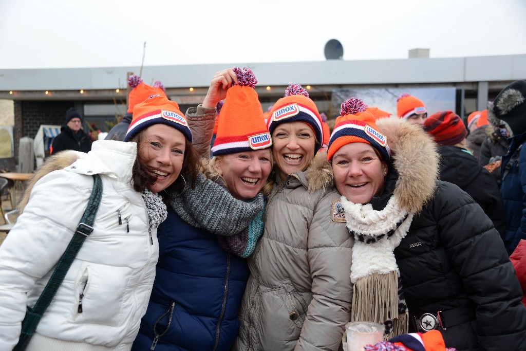 ../Images/Nieuwjaarsduik Nederzandt 2015 006.jpg